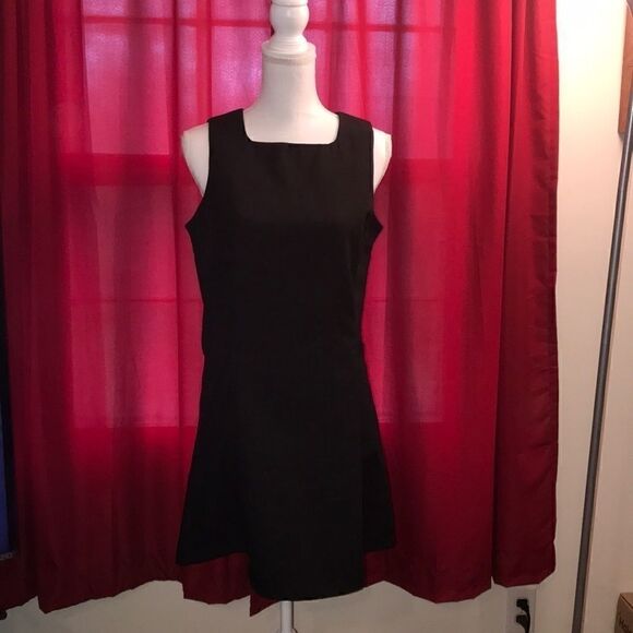 NWT Delilah 60’s sleeveless shift dress - Picture 2 of 4